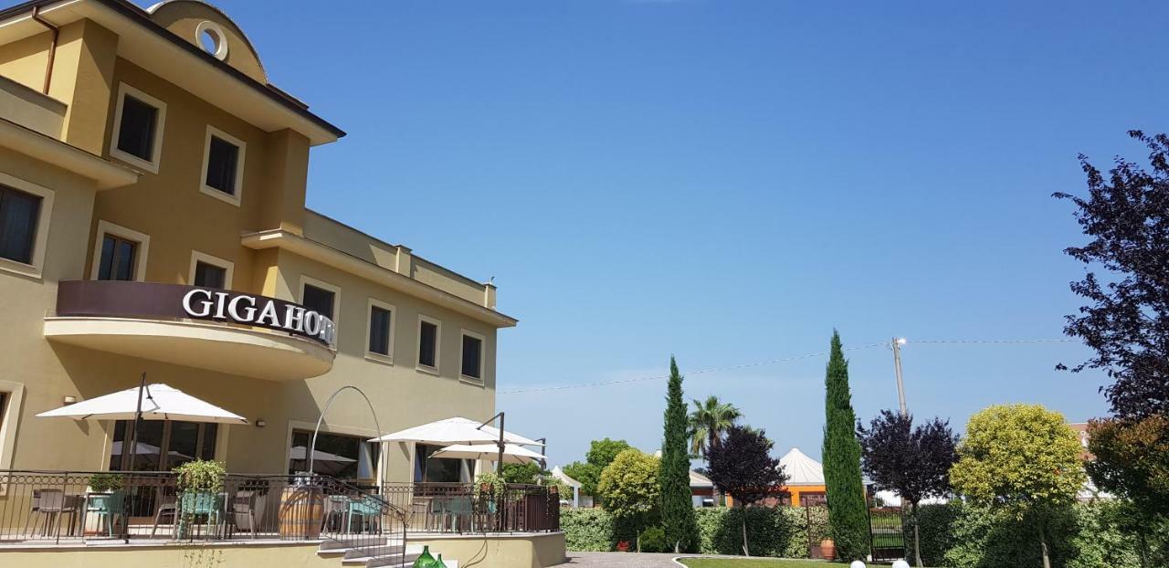 Giga Hotel Villa Santa Lucia Eksteriør billede
